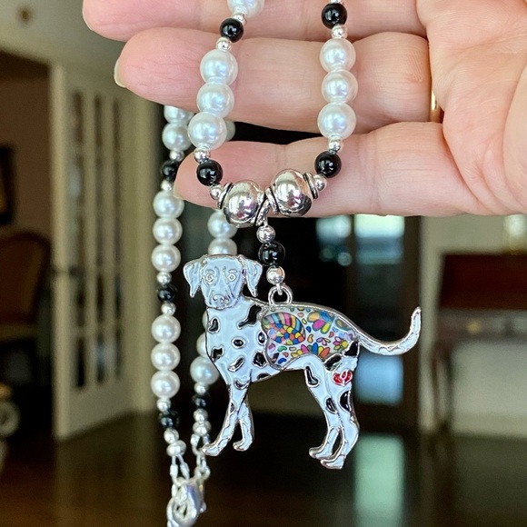Dalmatian dog necklace with Pearls & Jasper - Picture 5 of 5
